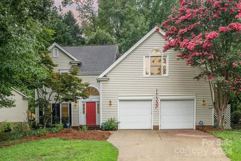 7224 Glen Brook Ln, Charlotte, NC 28269