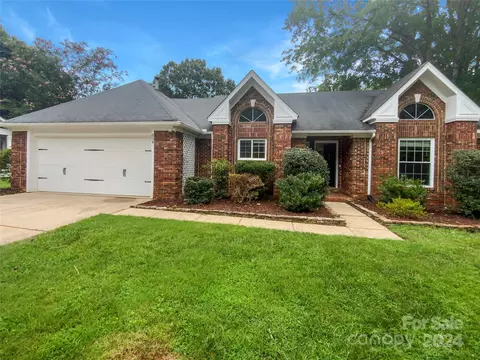 804 Mill Creek Ln, Charlotte, NC 28209