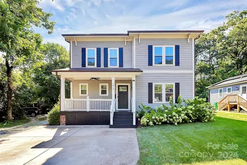 1813 Umstead St, Charlotte, NC 28205