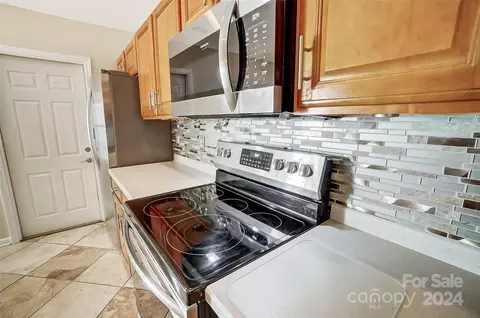 212 Chestnut Ave, Tega Cay, SC 29708 photo 9