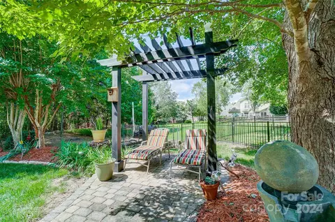 212 Chestnut Ave, Tega Cay, SC 29708 photo 30