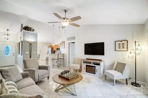212 Chestnut Ave, Tega Cay, SC 29708 photo 6