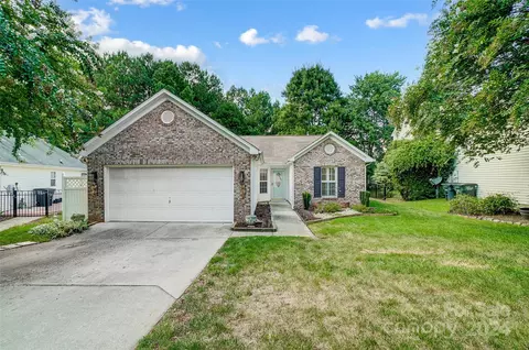 212 Chestnut Ave, Tega Cay, SC 29708