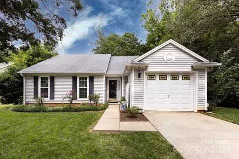13807 Dannemara Dr, Pineville, NC 28134
