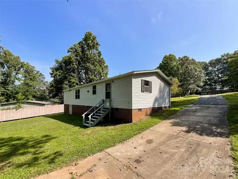 2458 Ridgecrest Dr, Stanley, NC 28164 photo 6