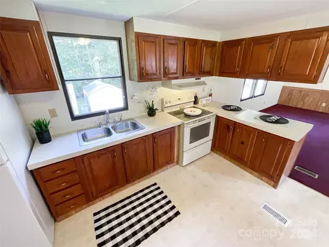 2458 Ridgecrest Dr, Stanley, NC 28164 photo 23