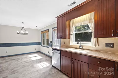 Kitchen - 817 Mitchell Ave, Salisbury, NC 28144 photo 4 of 4