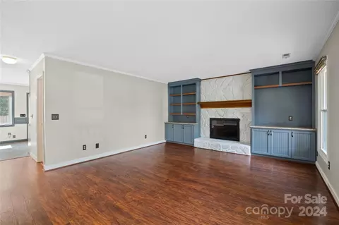 Living - 817 Mitchell Ave, Salisbury, NC 28144 photo 4 of 5