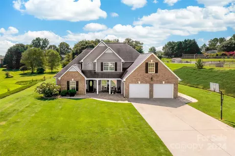 174 Turnberry Way, Forest City, NC 28043