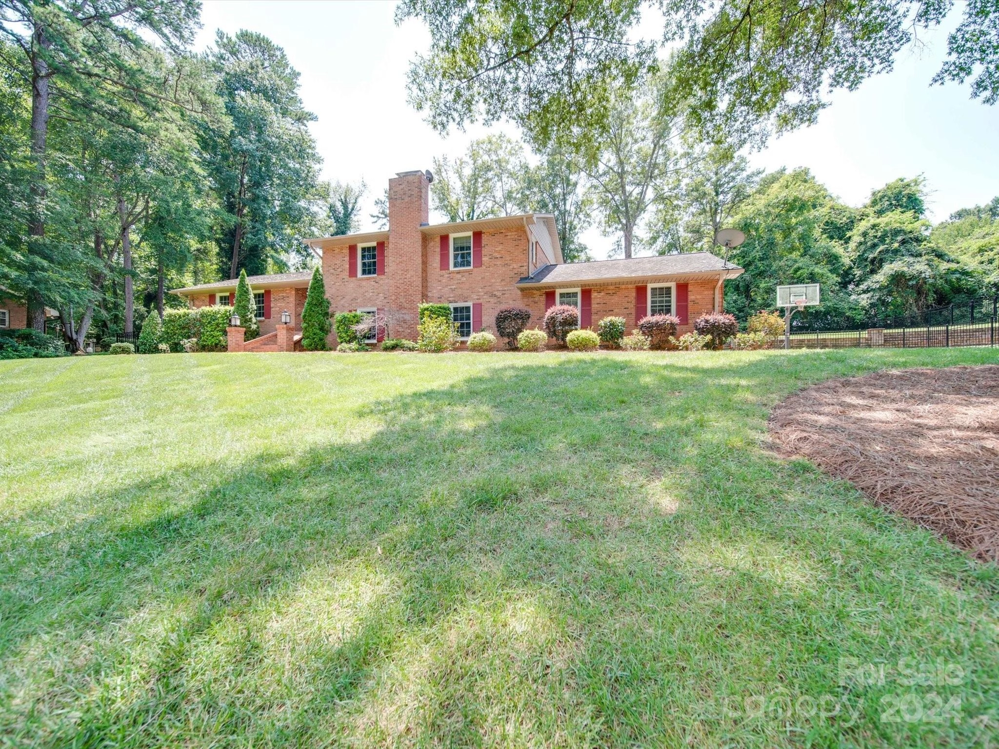 400 Brk Ave  
