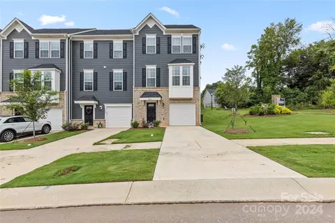 3053 Beeler Ln, Charlotte, NC 28208