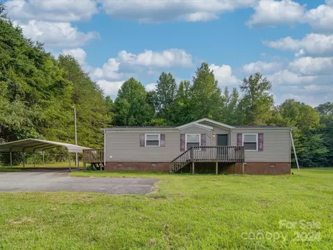1225 Bowling Green Dr, Clover, SC 29710