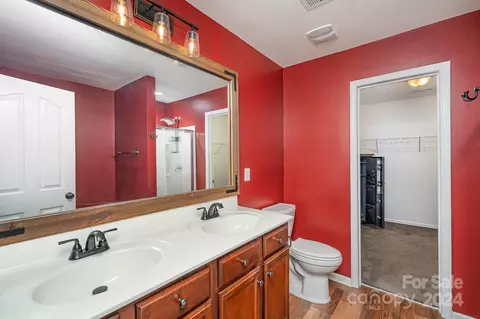 Bath - 221 Lind Point Ln, Monroe, NC 28110 photo 3 of 4