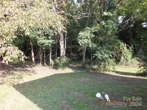 Exterior - 705 Taylor St, Lancaster, SC 29720 photo 3 of 3