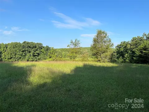 900 Skyview Dr, Hickory, NC 28602 photo 10