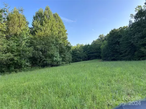 900 Skyview Dr, Hickory, NC 28602 photo 16