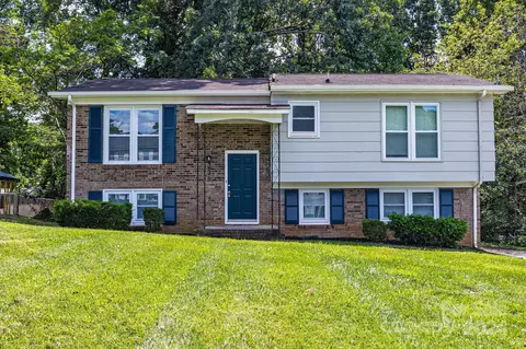 335 Sleepy Hollow Rd, Charlotte, NC 28217