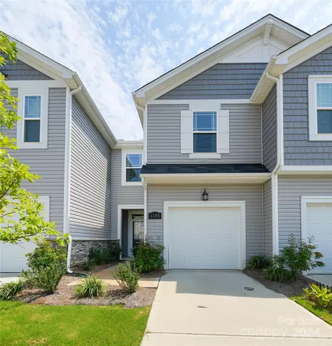 1105 Bigelow St, Charlotte, NC 28269