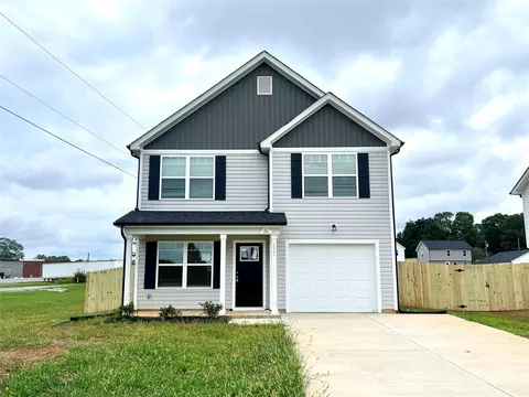697 3rd Se St SE, Conover, NC 28613