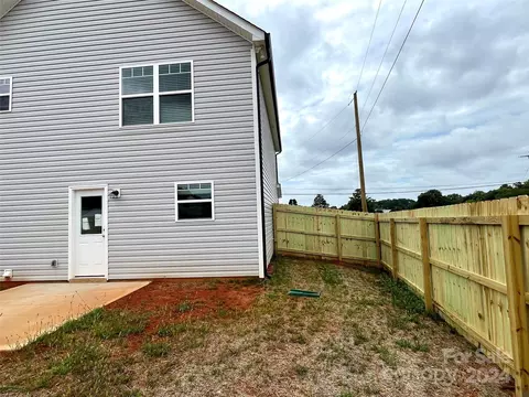 Exterior - 697 3rd Se St SE, Conover, NC 28613 photo 3 of 3
