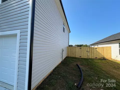 Exterior - 798 2nd Se St SE, Conover, NC 28613 photo 1 of 3