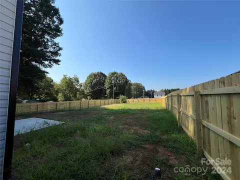 Exterior - 798 2nd Se St SE, Conover, NC 28613 photo 2 of 3