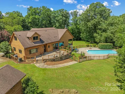 101 Booter Rd, Fairview, NC 28730 photo 3