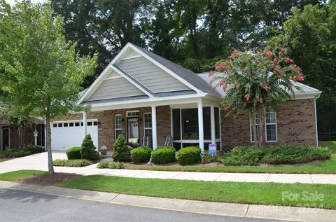 6810 Cinnamon Cir, Mint Hill, NC 28227