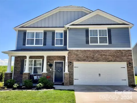 228 Marathon Ln, Candler, NC 28715