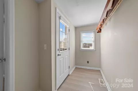 110 S Stephens St, Pilot Mountain, NC 27041 photo 16
