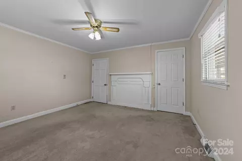 110 S Stephens St, Pilot Mountain, NC 27041 photo 12