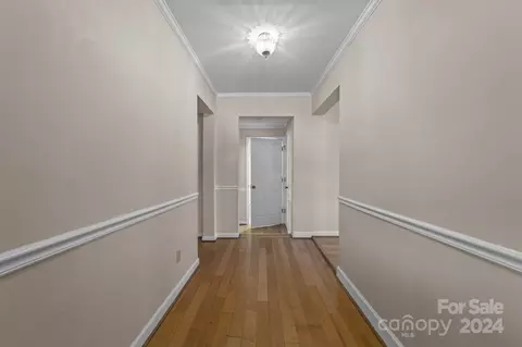 110 S Stephens St, Pilot Mountain, NC 27041 photo 4