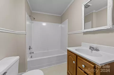 110 S Stephens St, Pilot Mountain, NC 27041 photo 21