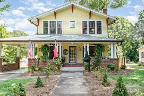 426 Davie Ave, Statesville, NC 28677