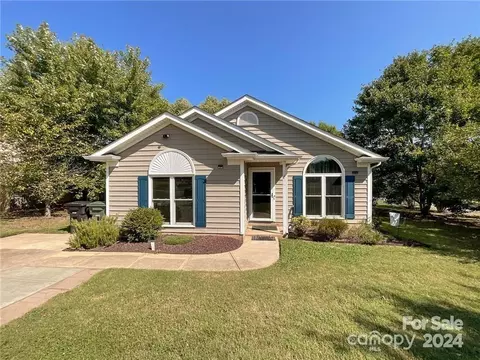 900 Dairy Meadow Ct, Monroe, NC 28110