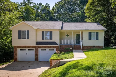 202 New Orleans Blvd, Morganton, NC 28655