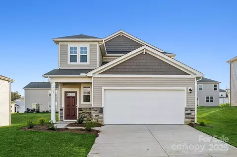 743 Olde England Dr, Lincolnton, NC 28092