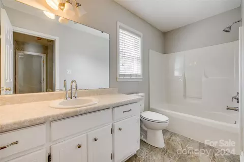 130 3rd Nw Ave NW, Conover, NC 28613 photo 6