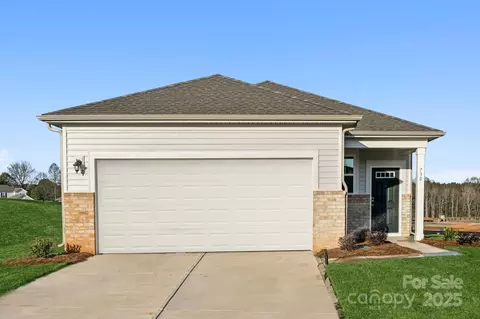 730 Olde England Dr, Lincolnton, NC 28092