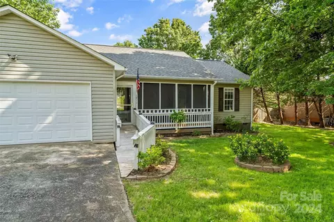 Exterior - 1876 Summerfield Cir, Conover, NC 28613 photo 4 of 7