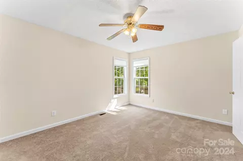 Bedroom - 1876 Summerfield Cir, Conover, NC 28613 photo 3 of 4