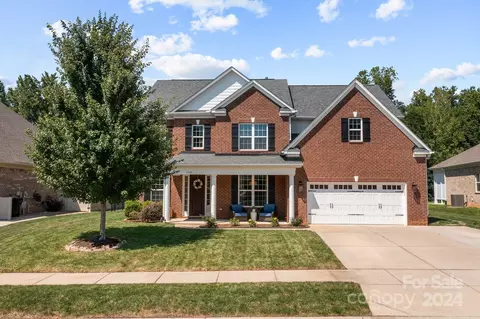150 Holly Ridge Dr, Mooresville, NC 28115