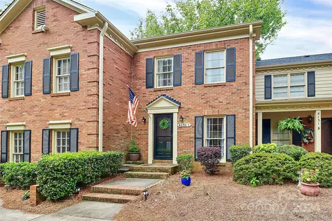 4131 Ivystone Ct, Charlotte, NC 28277