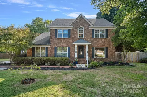 9432 Magnolia Estates Dr, Cornelius, NC 28031