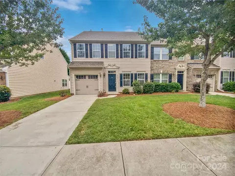 9445 Alice Mcginn Dr, Charlotte, NC 28277