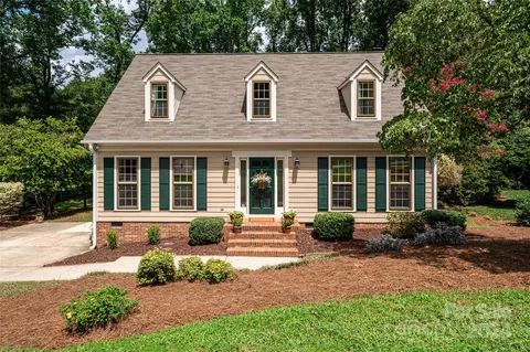 4731 Meadowridge Dr, Charlotte, NC 28226