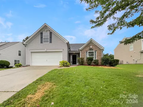 4619 Maple Crest Pl, Harrisburg, NC 28075