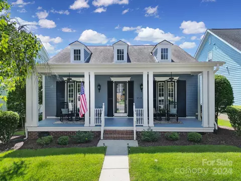 9319 Ginhouse Ln, Charlotte, NC 28277