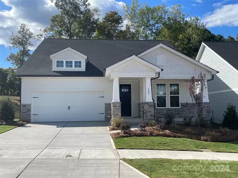 520 Tates 16 Trl #16, Cramerton, NC 28032