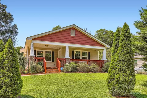 2950 Morning Dr, Charlotte, NC 28208